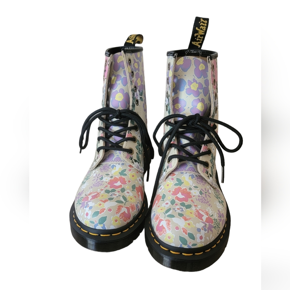 Dr. Martens Floral Boots Beige 8